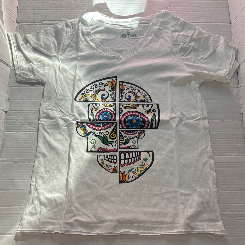 NIP LADIES SUGAR SKULL TSHIRT SMALL